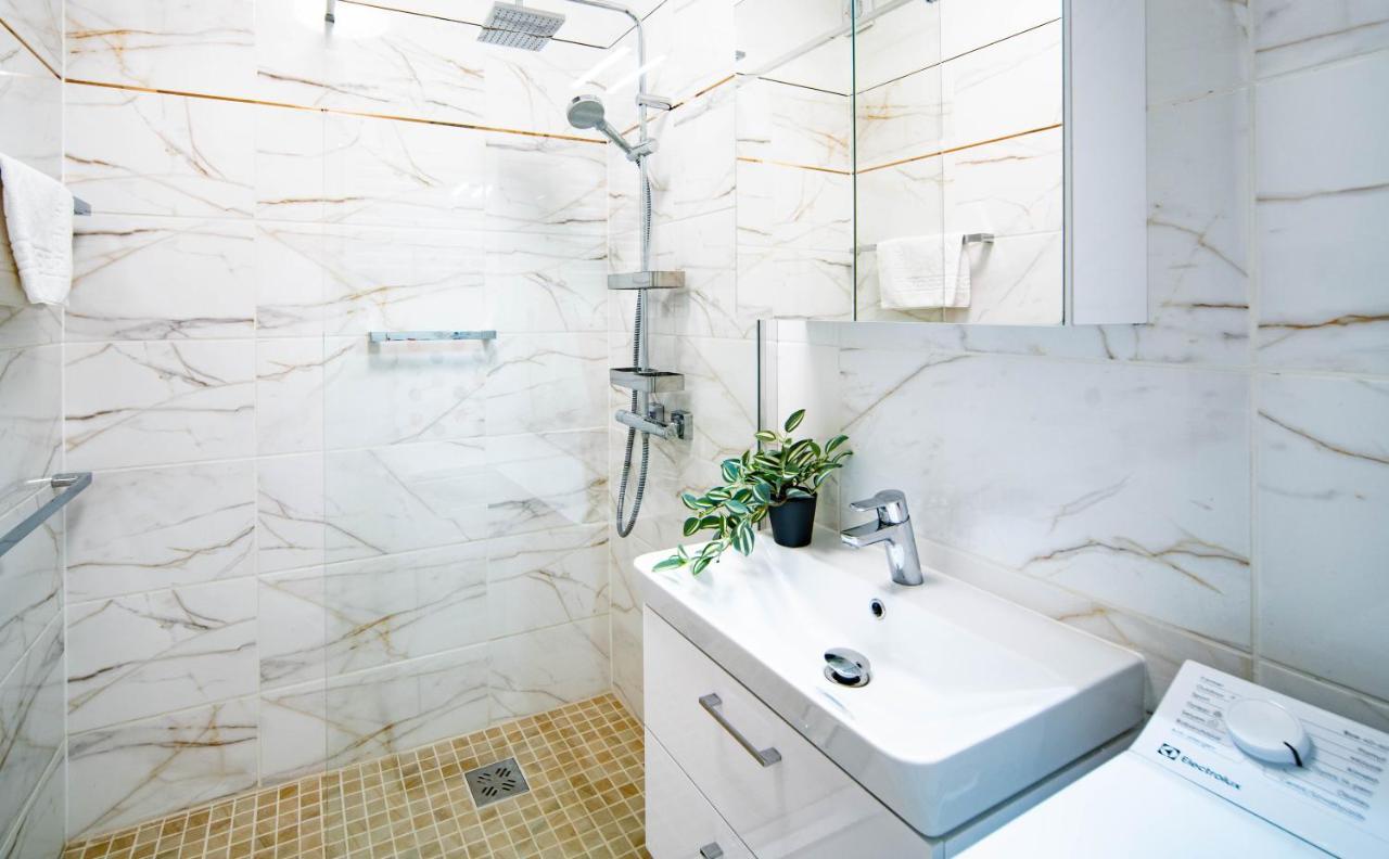 Free Parking Riverwalk Home - 4 Ppl,Wi-Fi,Ac, Tv Budapesta Exterior foto